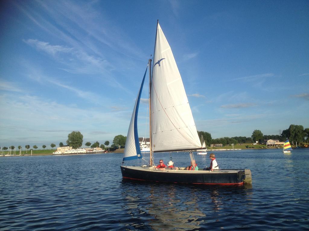 Хостел Sailcenter Limburg Kinrooi Екстер'єр фото